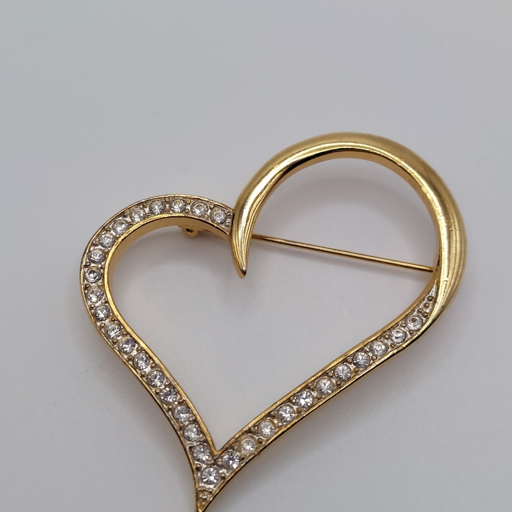 Vintage Napier Goldtone Heart Brooch w/Crystals.